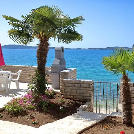 Beach House Adria Hébergement de vacances Bibinje